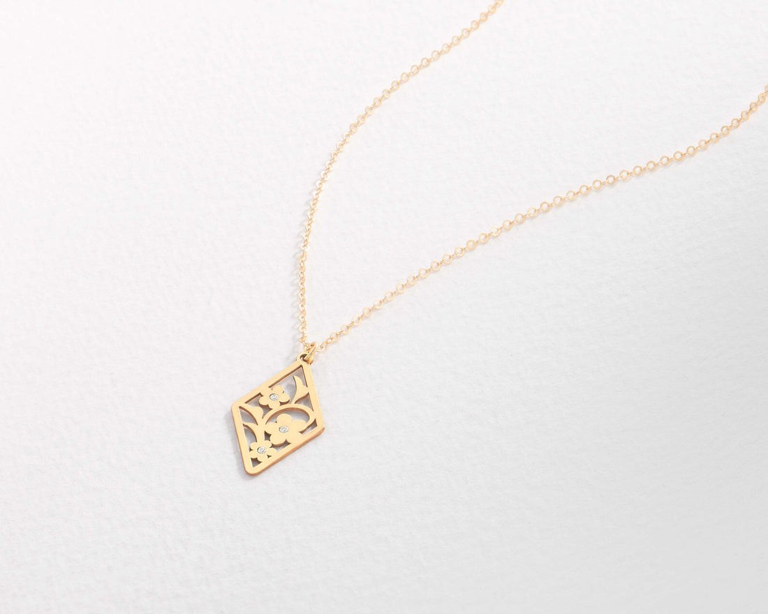 Floral Pendant Necklace