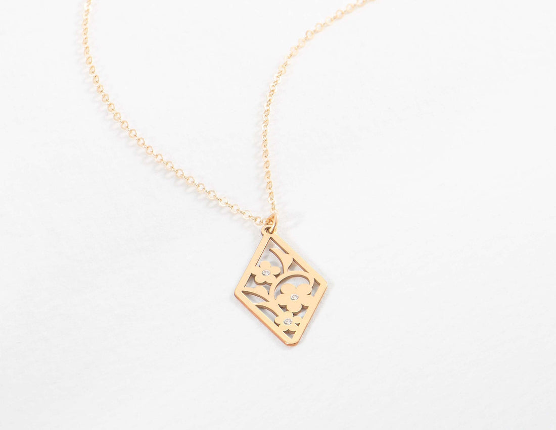 Floral Pendant Necklace