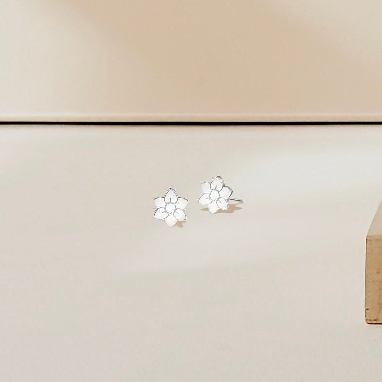 Daffodil Stud Earrings