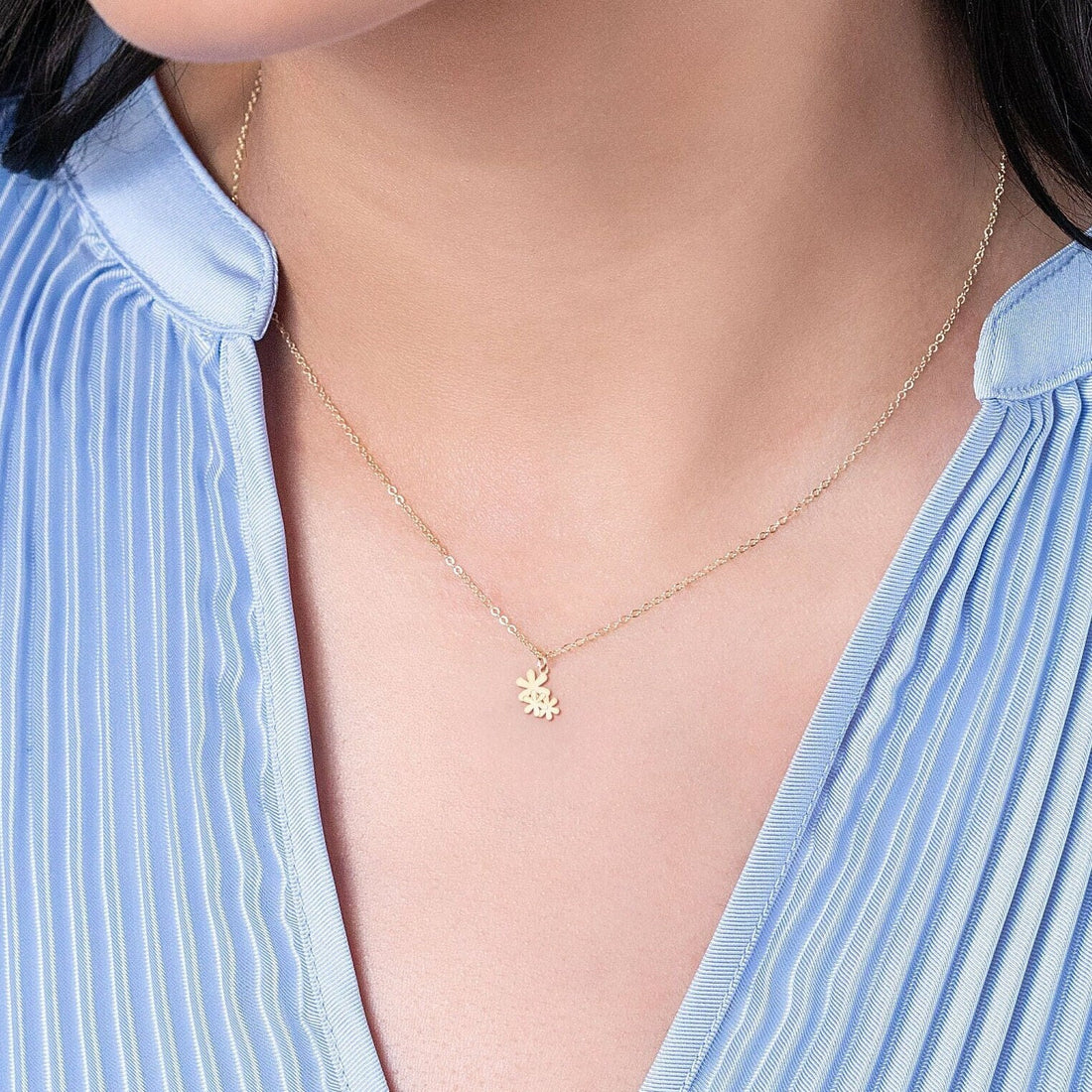 Daisy Pendant Necklace