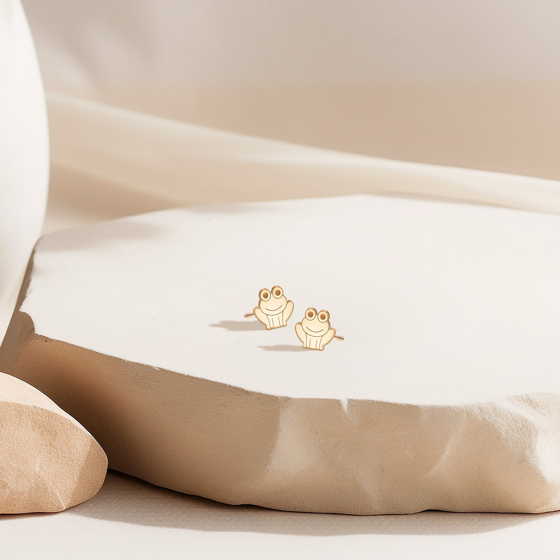 Frog Smiling Stud Earrings