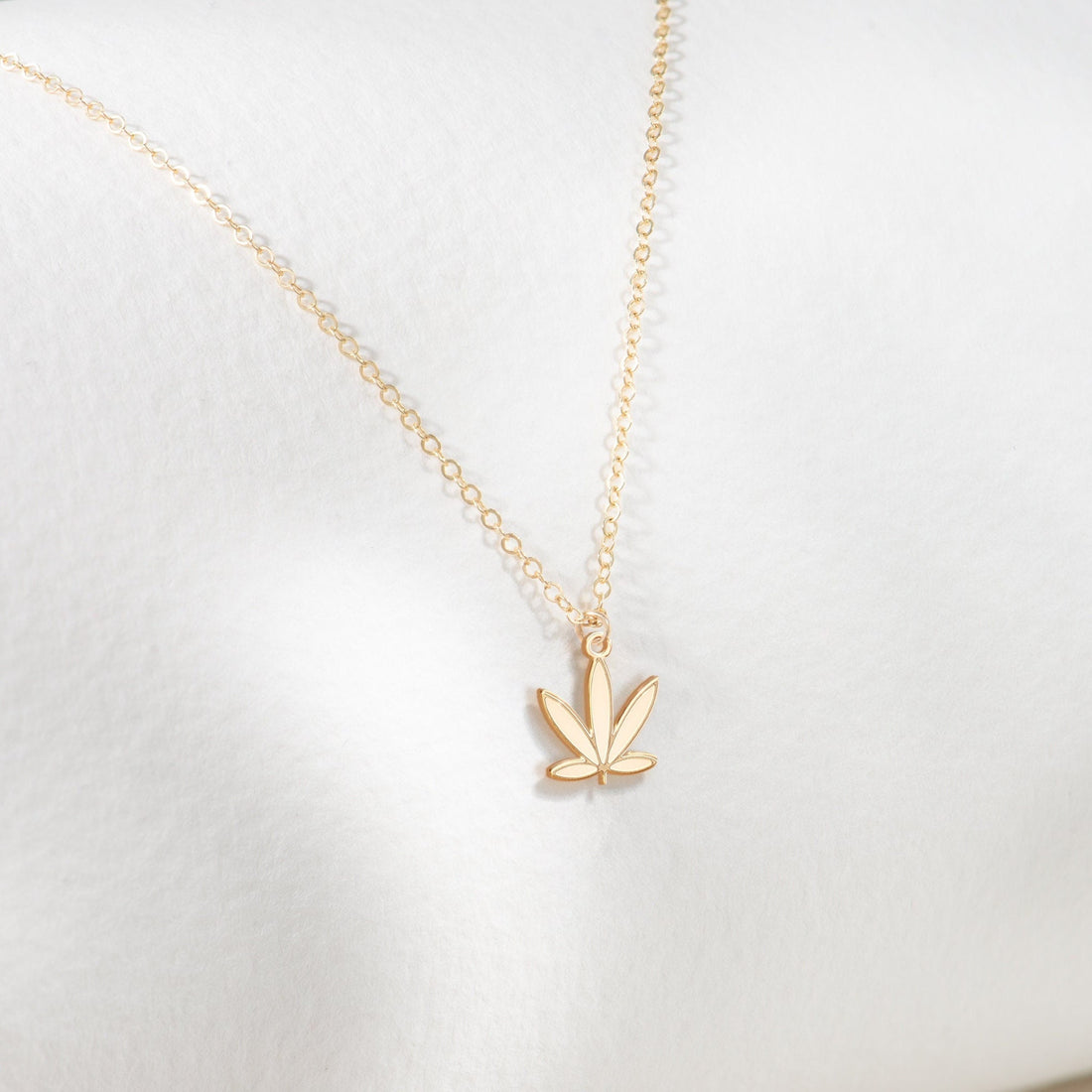 Cannabis Leaf Pendant Necklace