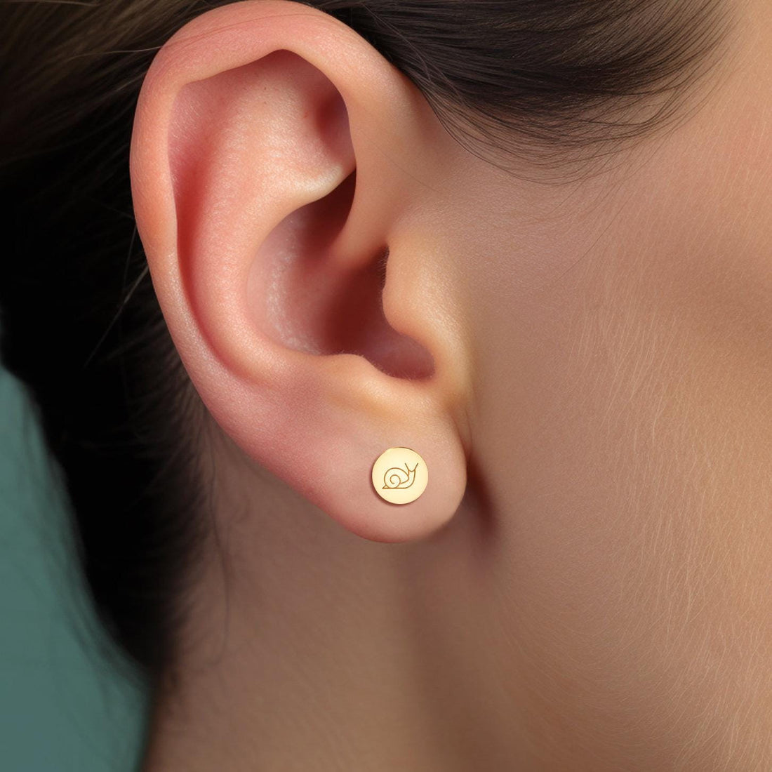 Snail Disc Stud