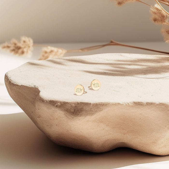 Snail Disc Stud