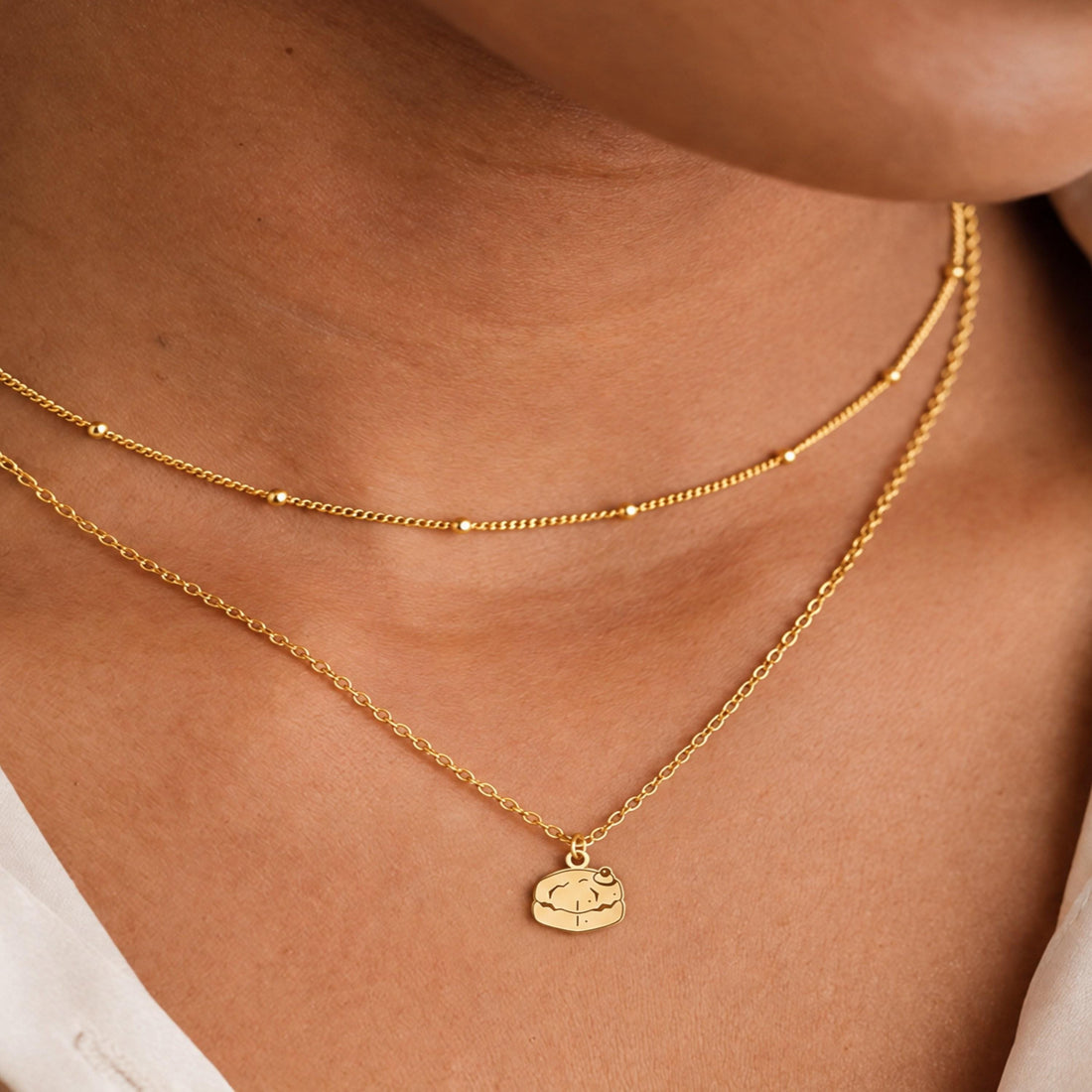 Round Scone Charm Necklace