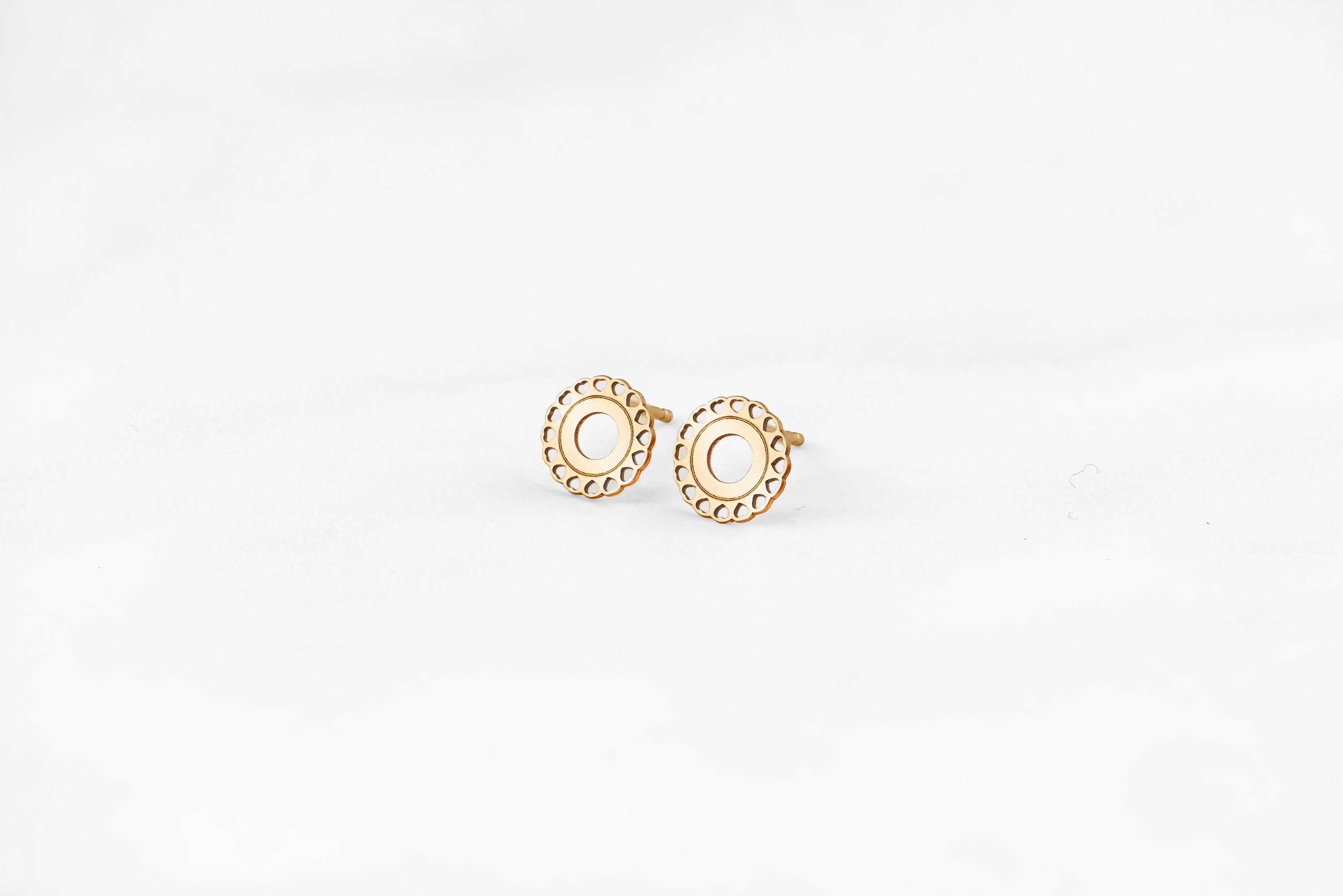 Heart Cutout Stud Earrings