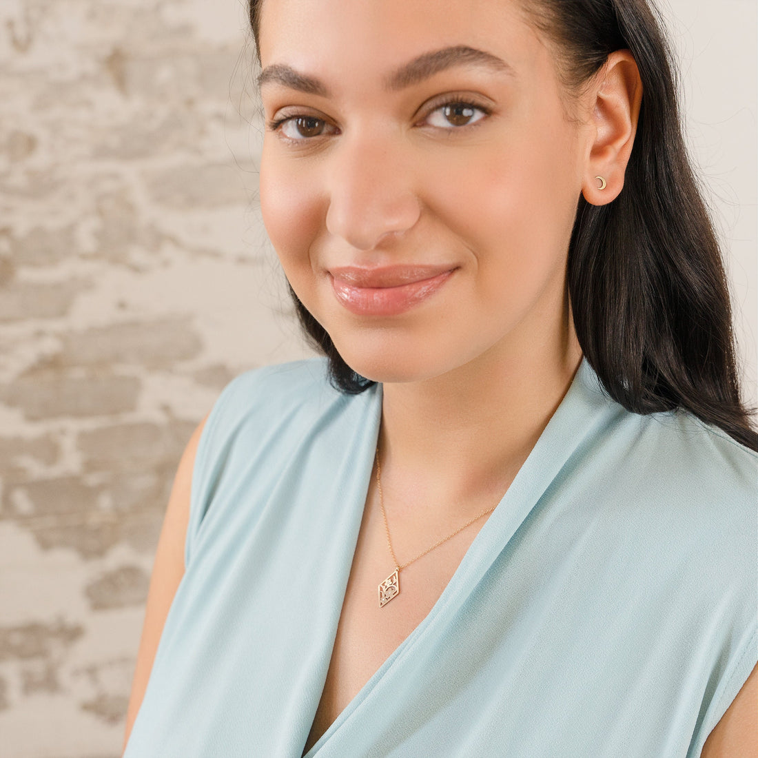 Floral Pendant Necklace