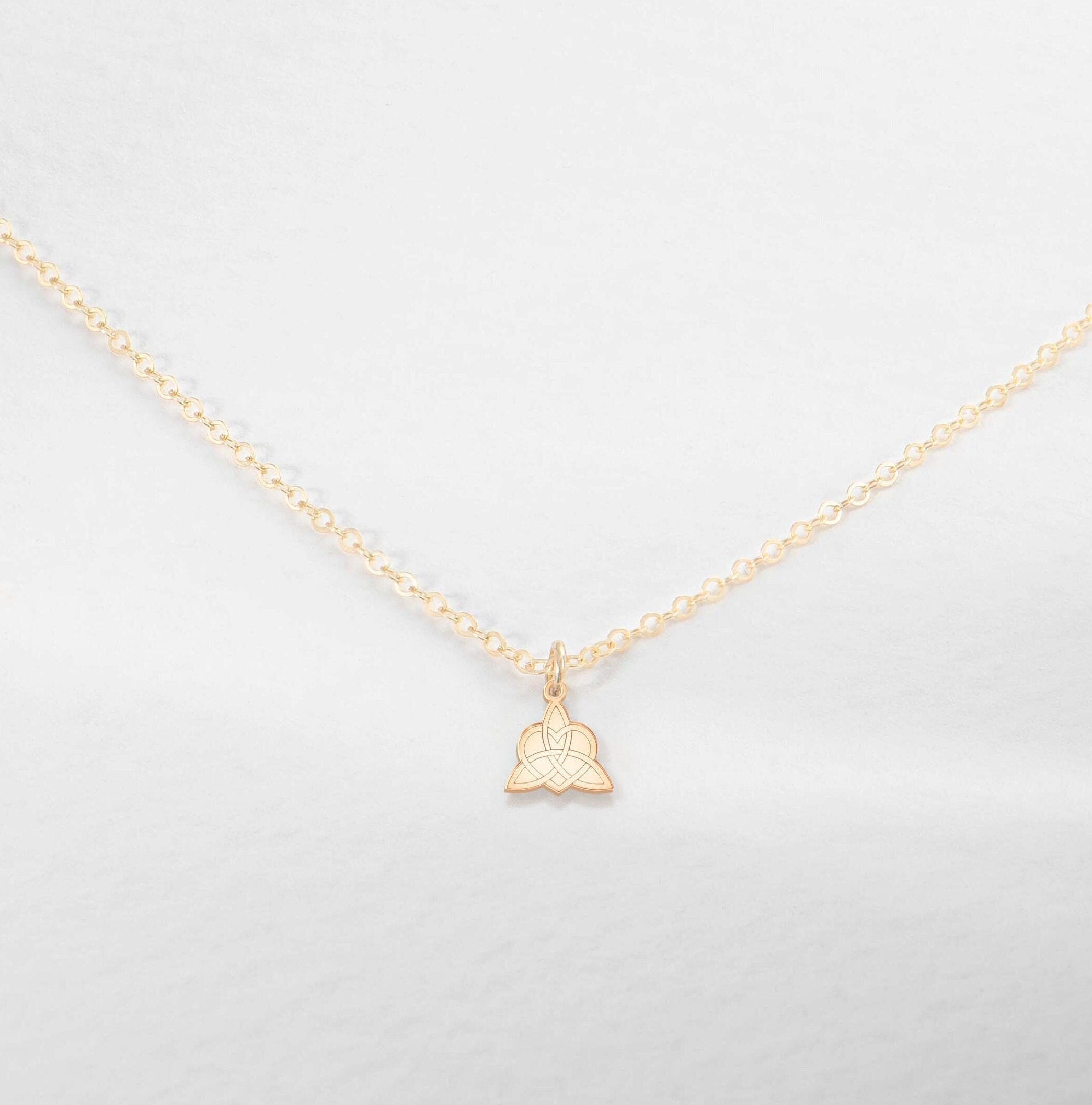 Triquetra Cable Pendant Necklace