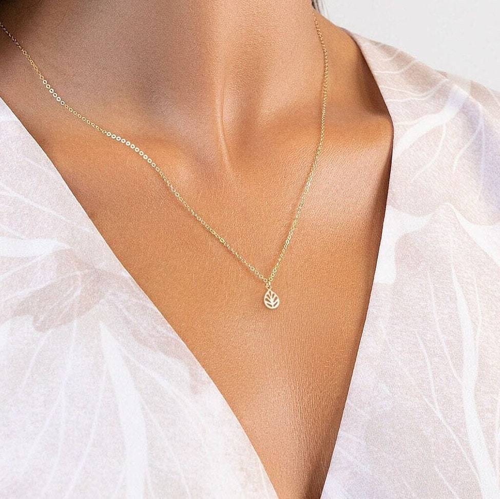 Teardrop Leaf Necklace