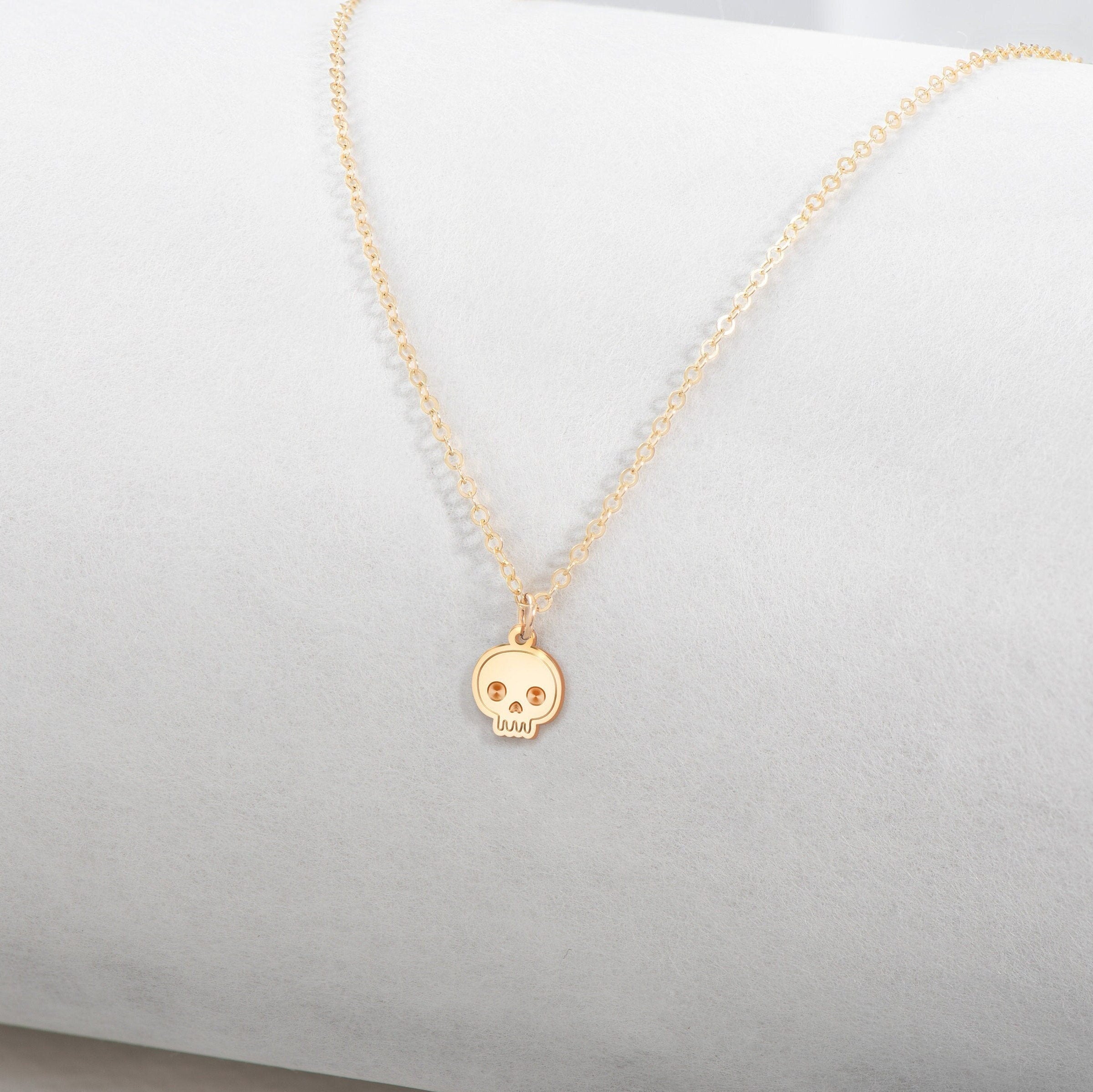 Skull Pendant Necklace