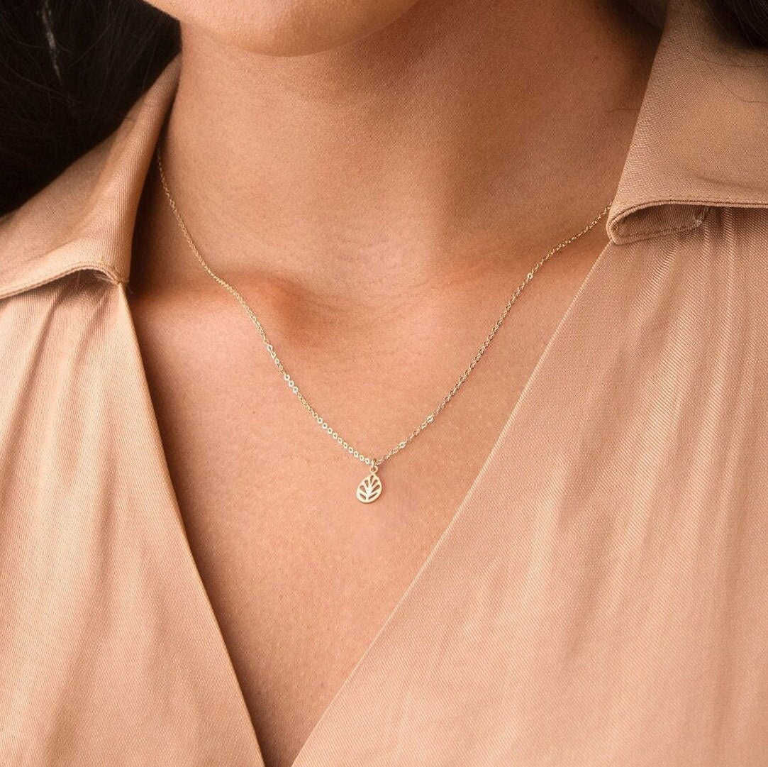 Teardrop Leaf Necklace