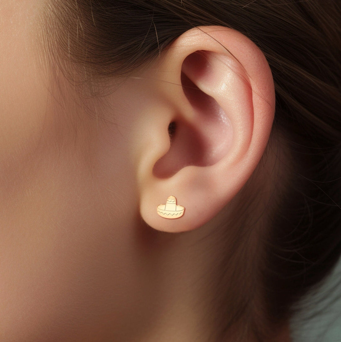 Sombrero Earring Dainty