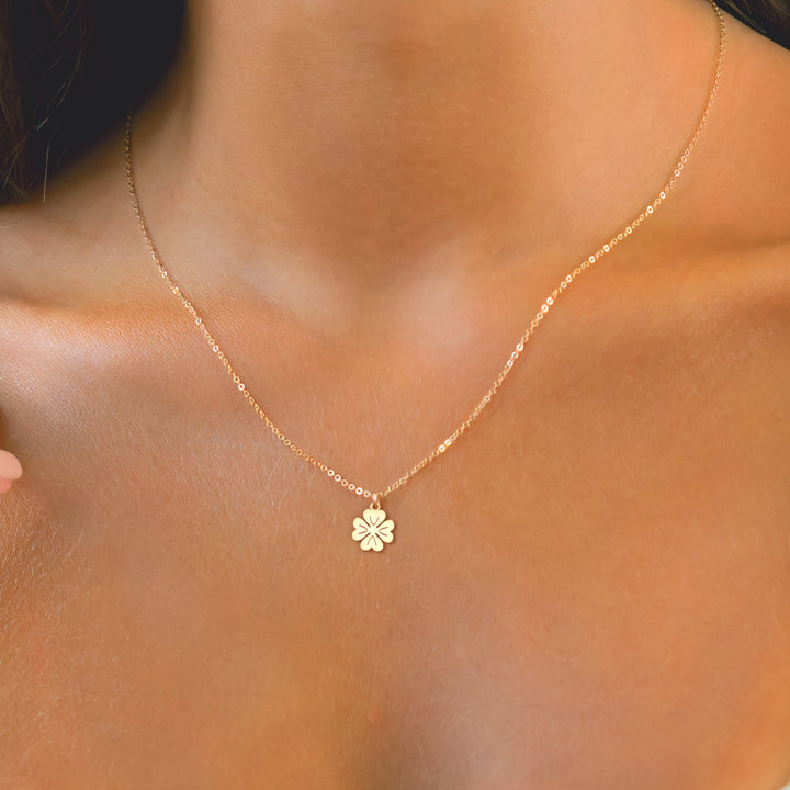 Dainty Clover Necklace