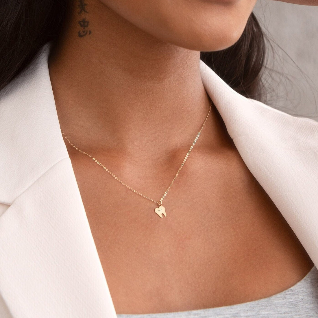 Tooth Pendant Necklace