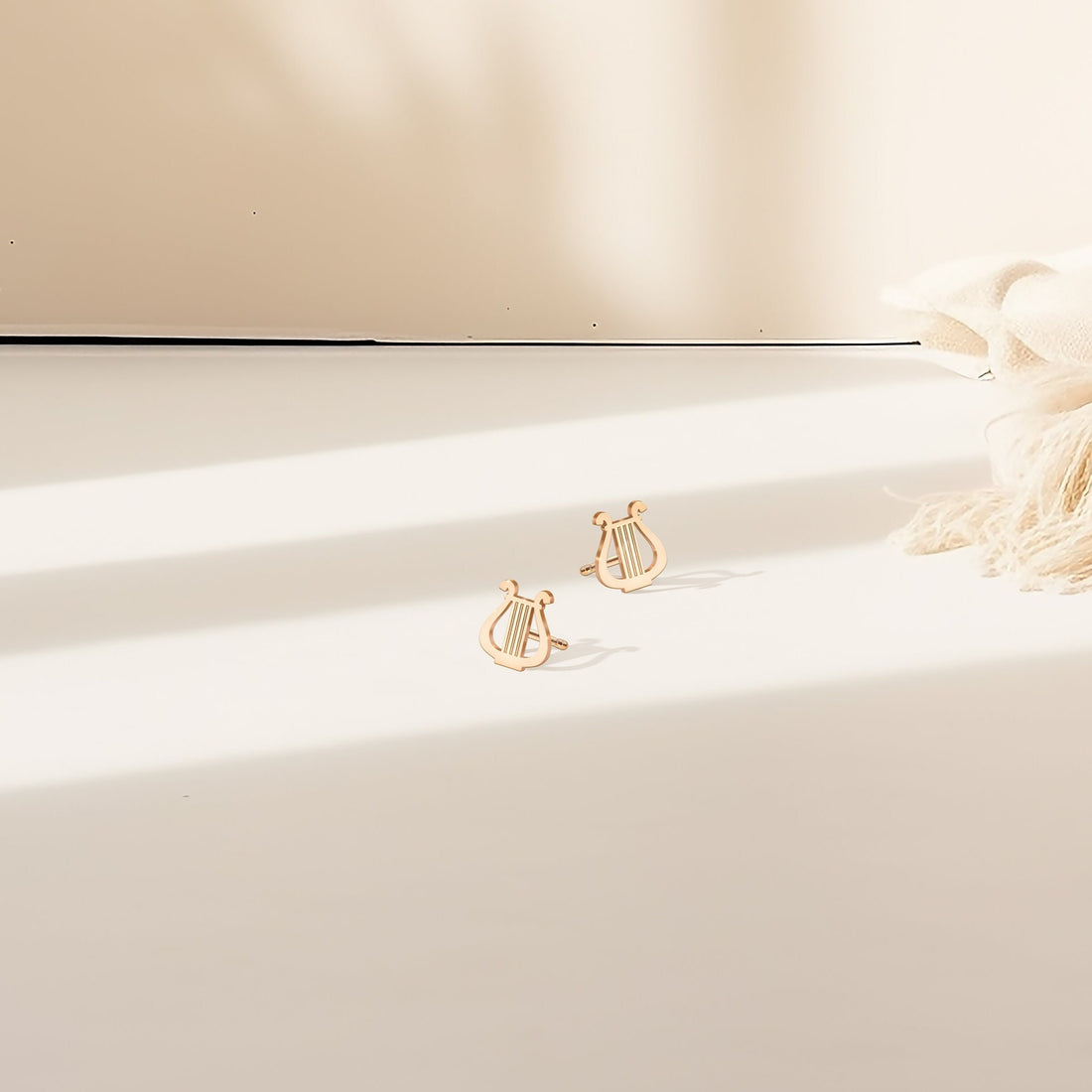 Lyre Harp Studs