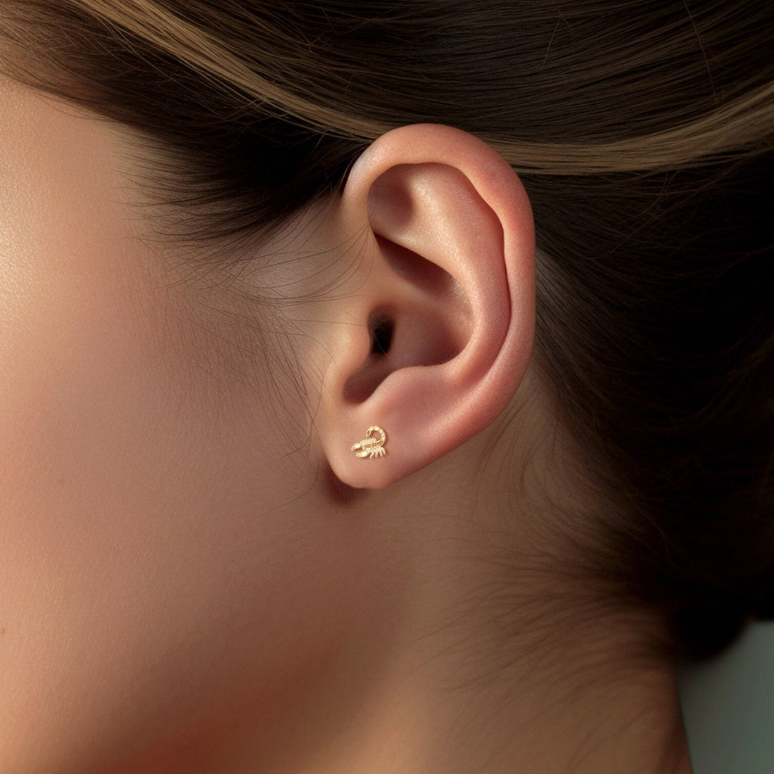 Scorpion Studs 14k