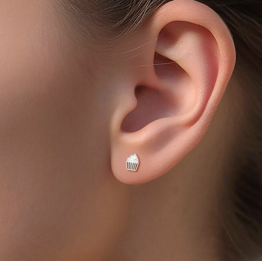 Cupcake Earrings Baker