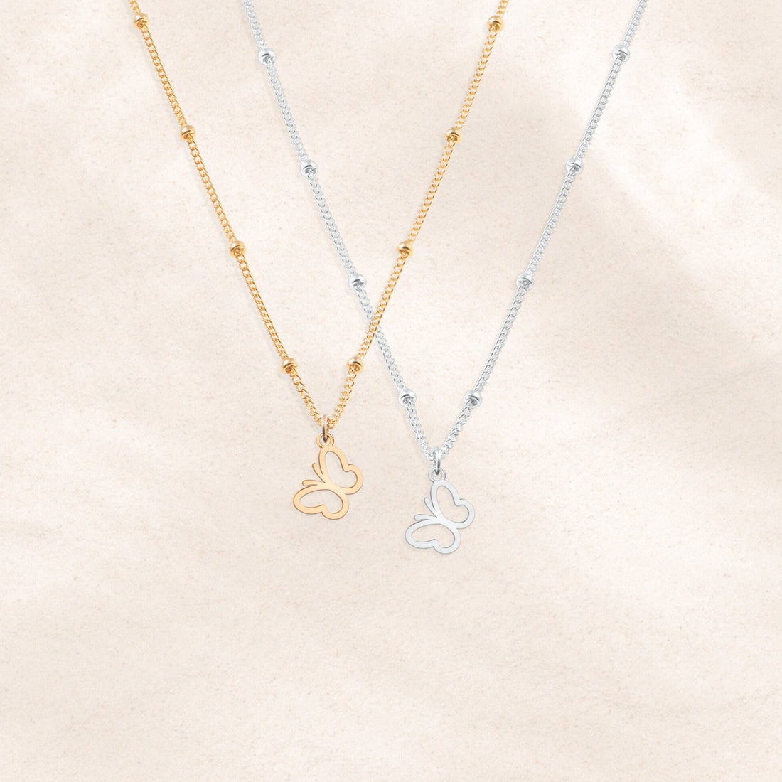 Nature-inspired necklace featuring