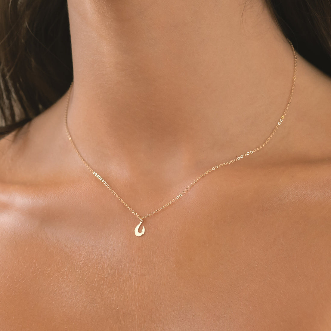 Hook Necklace -