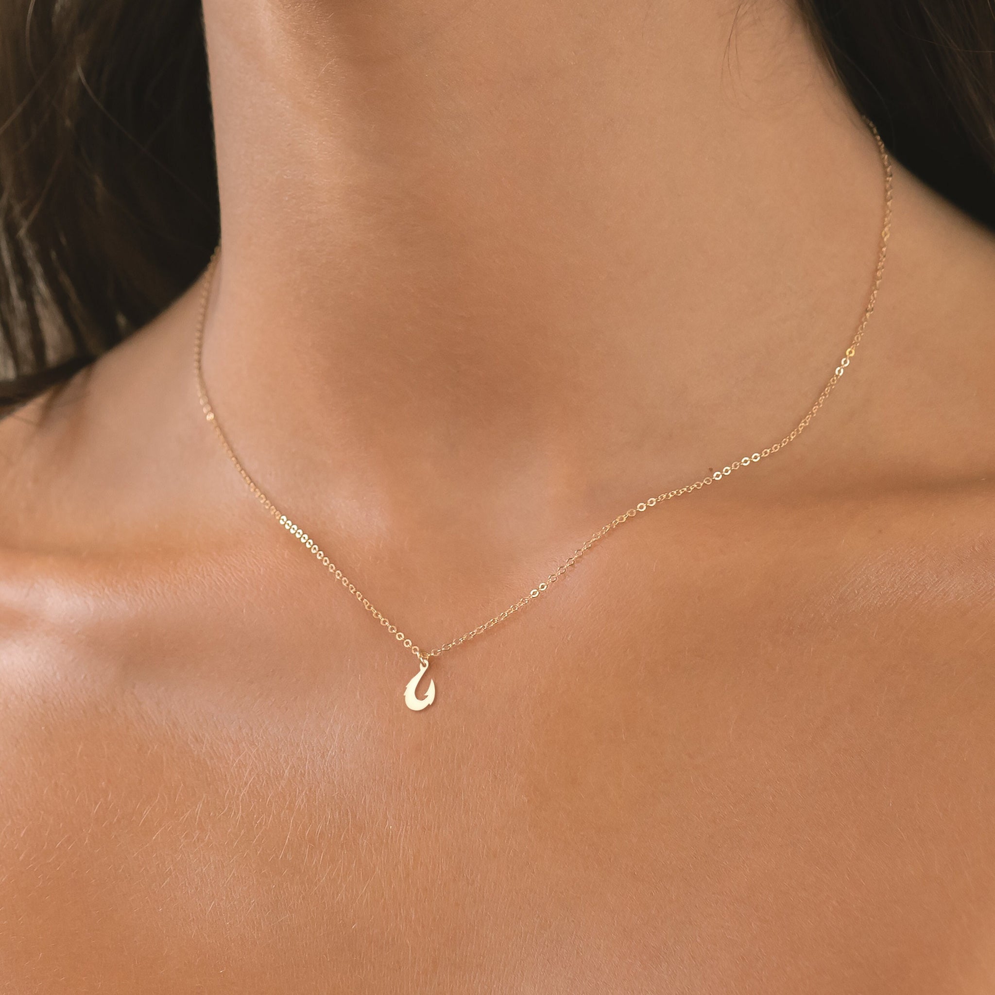 Hook Necklace -