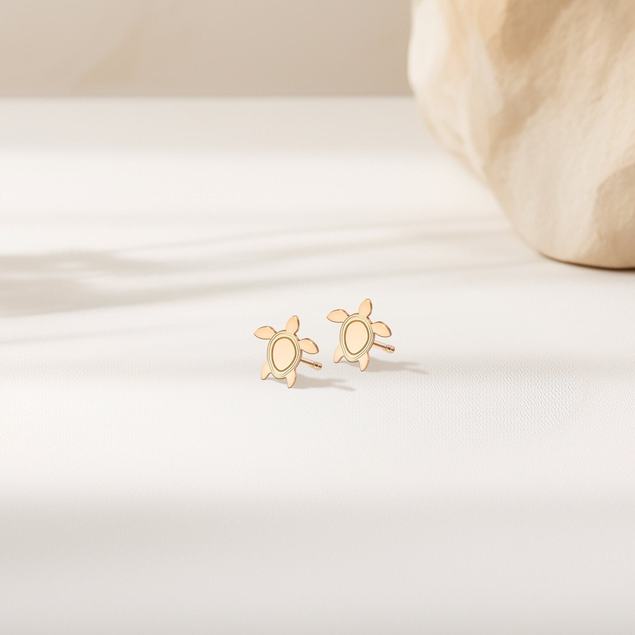 Elegant Turtle Stud Earrings