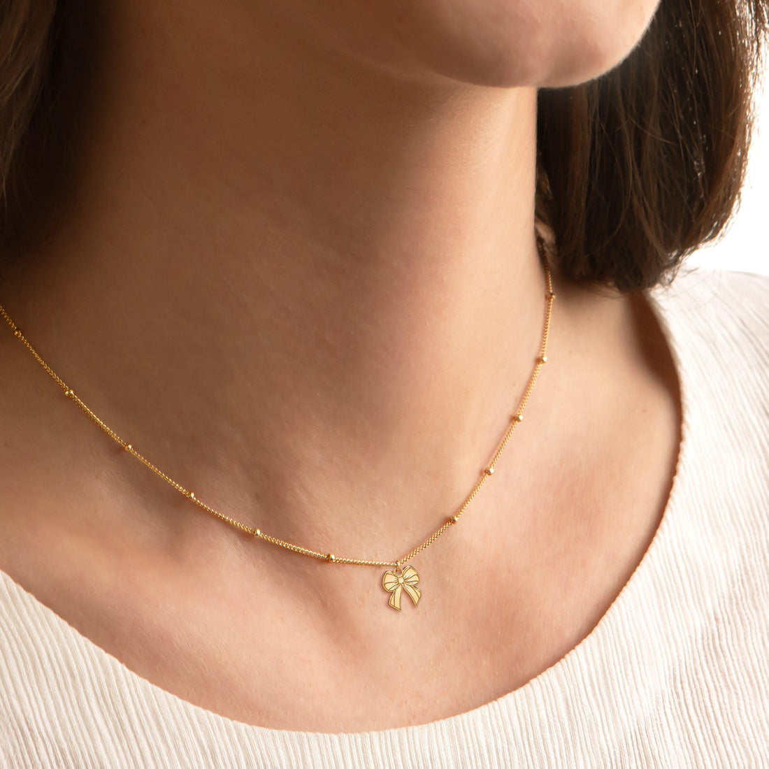 Ribbon Bow Pendant Beady Necklace
