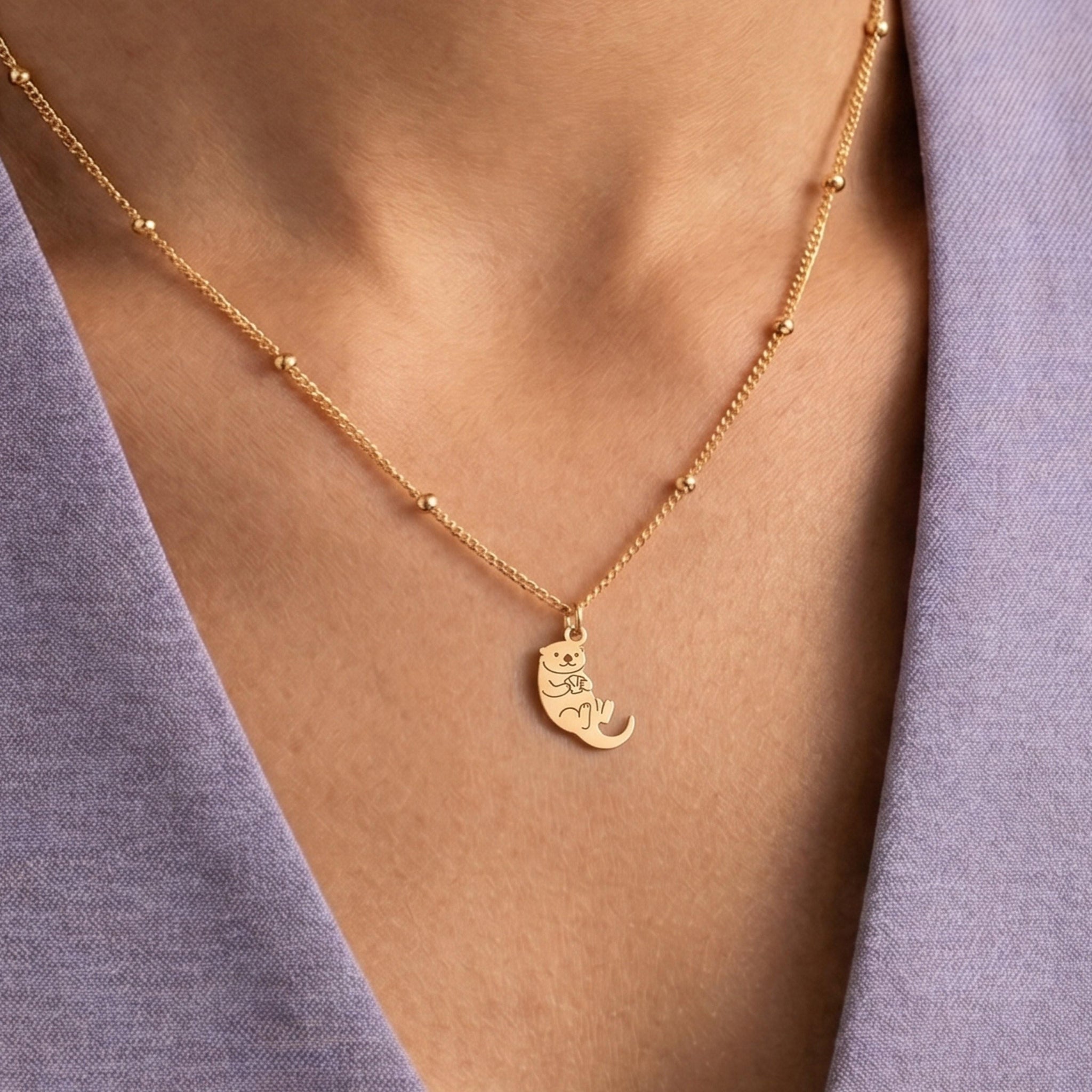 Laying Otter Beady Necklace