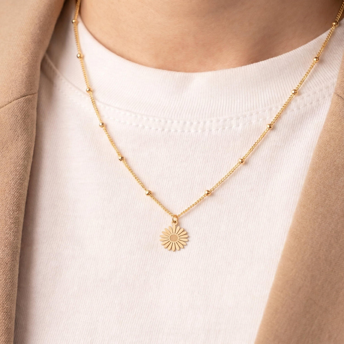 Daisy Flower Charm Necklace