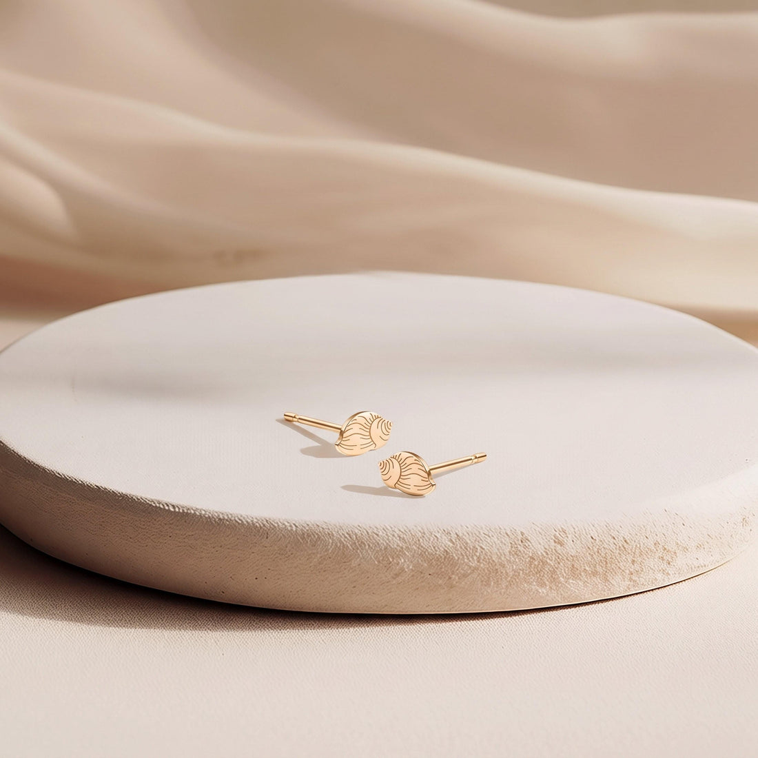 Conch Shell Charm Stud Earrings
