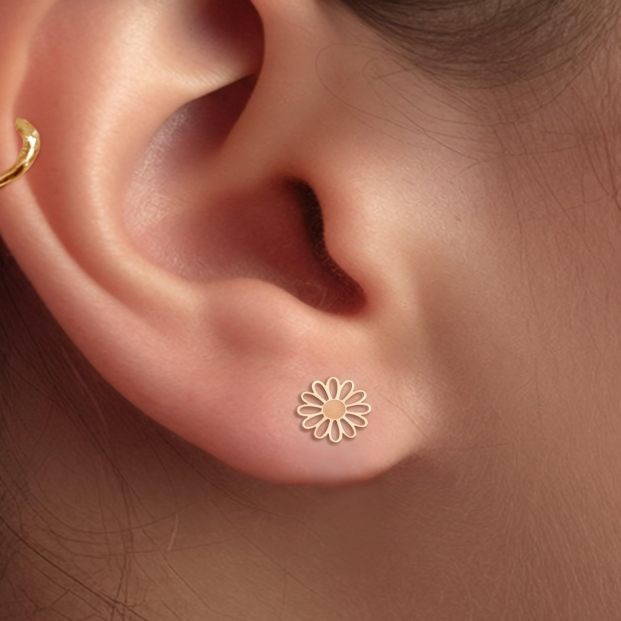 Daisy Flower Stud Earrings