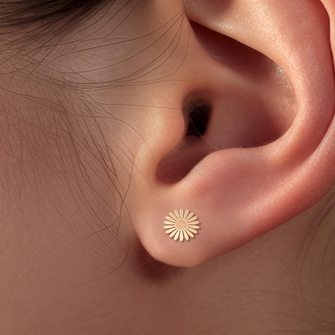 Daisy Flower Charm Stud Earrings