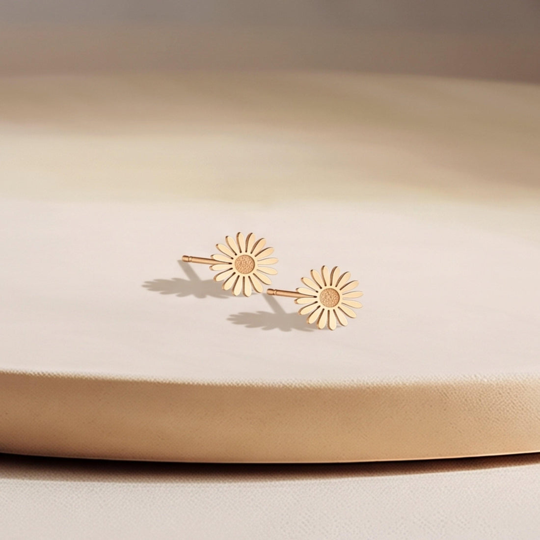 Daisy Flower Charm Stud Earrings