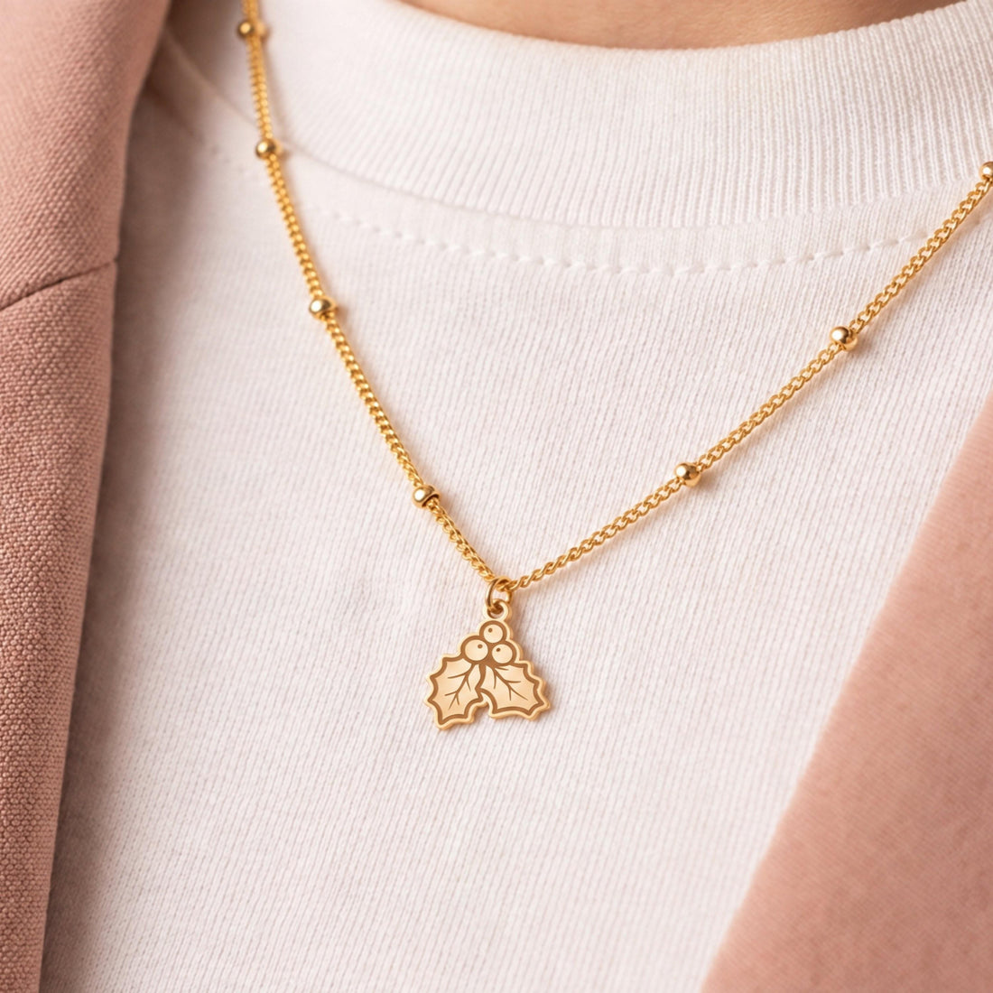 Holly Leaves Beady Necklace