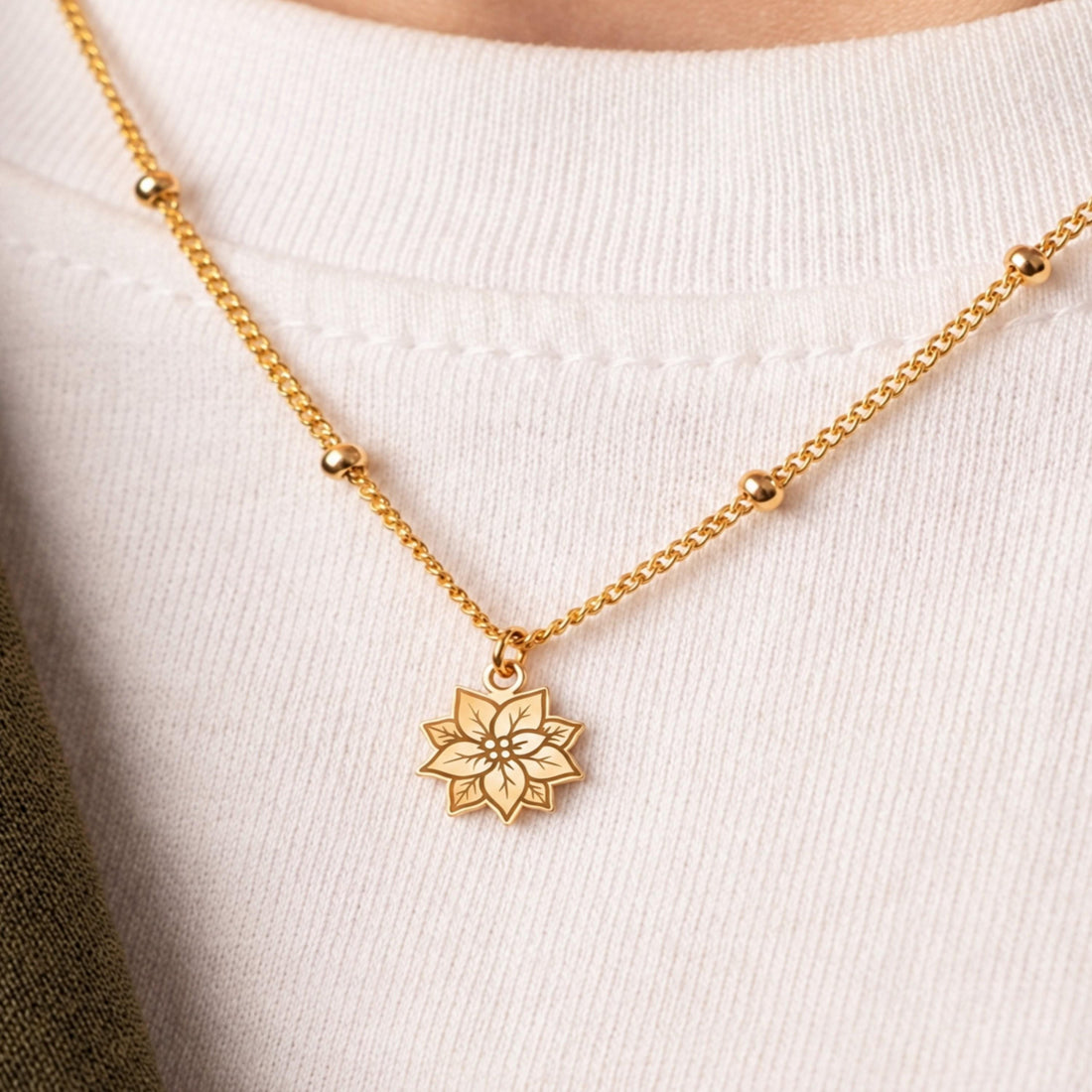 Poinsettia Charm Beady Necklace