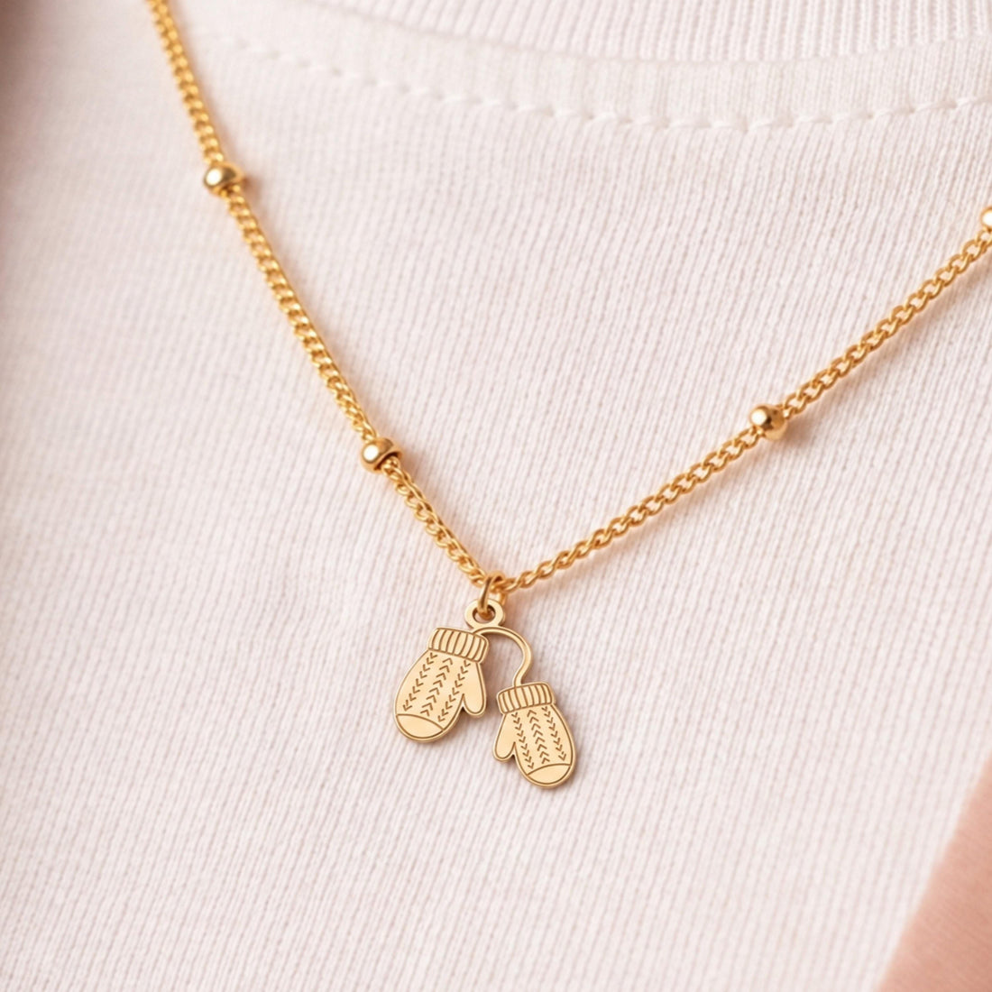 Mittens Charm Beady Necklace