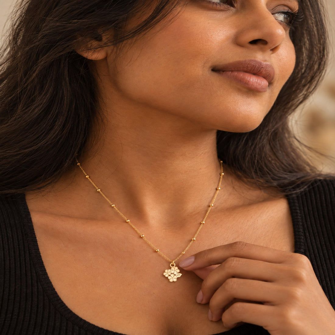 Daisy Cluster Charm Necklace