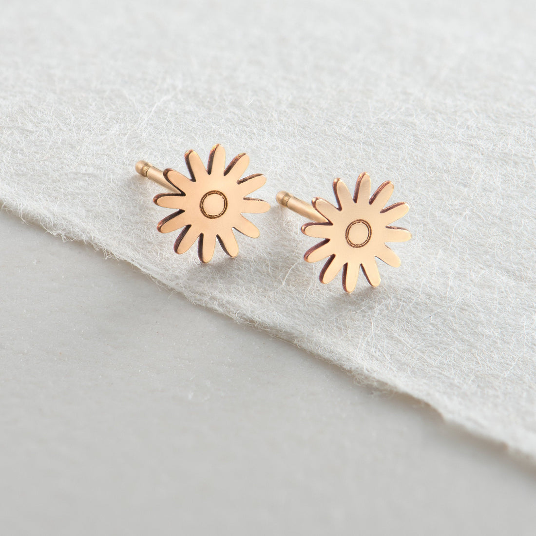 Daisy Flower Stud Earrings